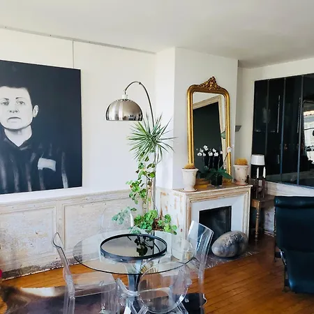 アパート The 90m2 Au Coeur De La Vieille ラ・ロシェル